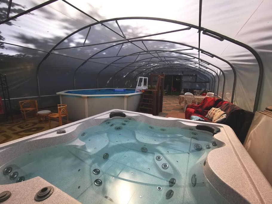 Country Side Haven Two Double Ensuite Bedrooms Couples Exclusive Rate Offered Saint-Michel-de-Montjoie ภายนอก รูปภาพ